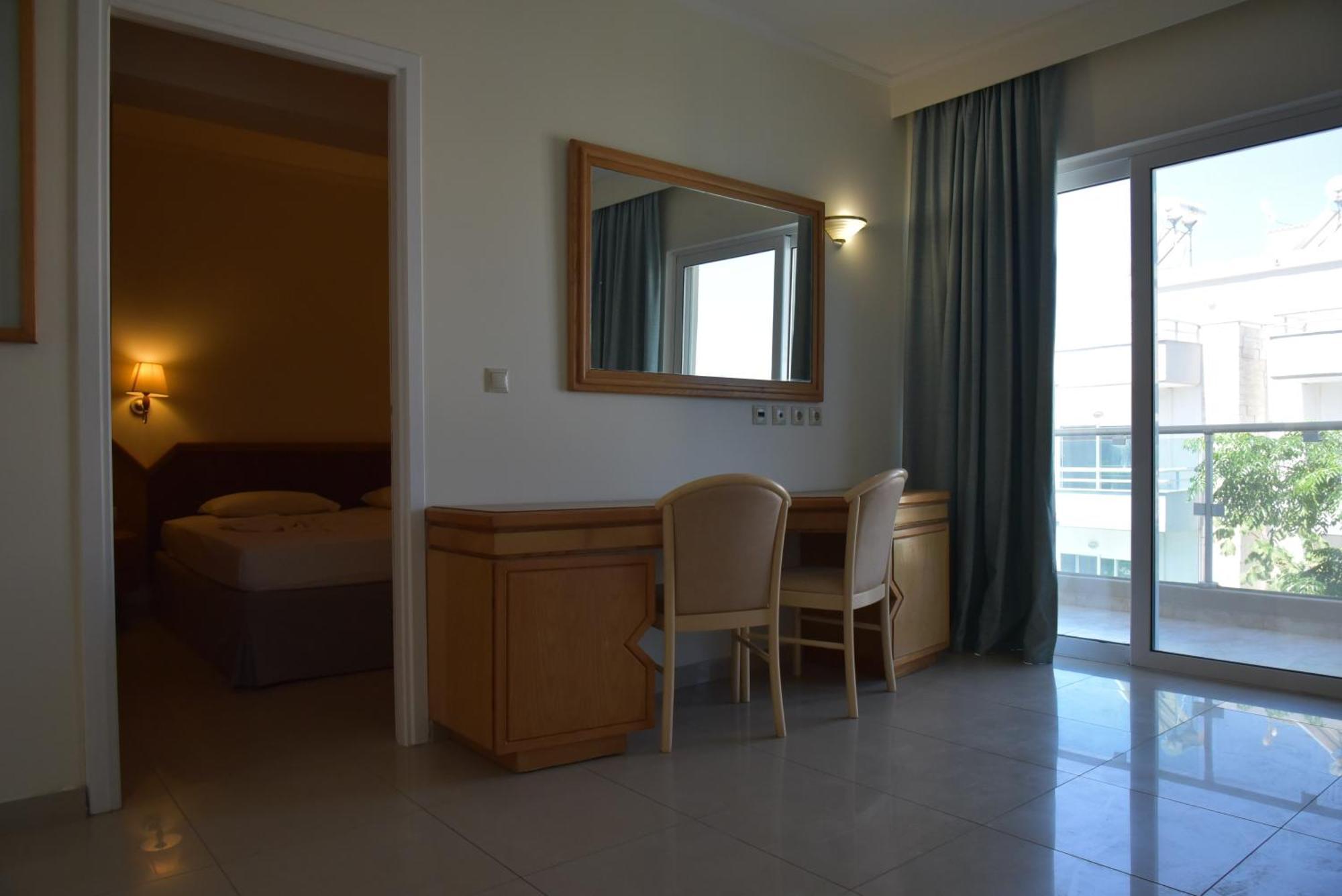 Bristol Sea View Apartments Città di Kos Esterno foto